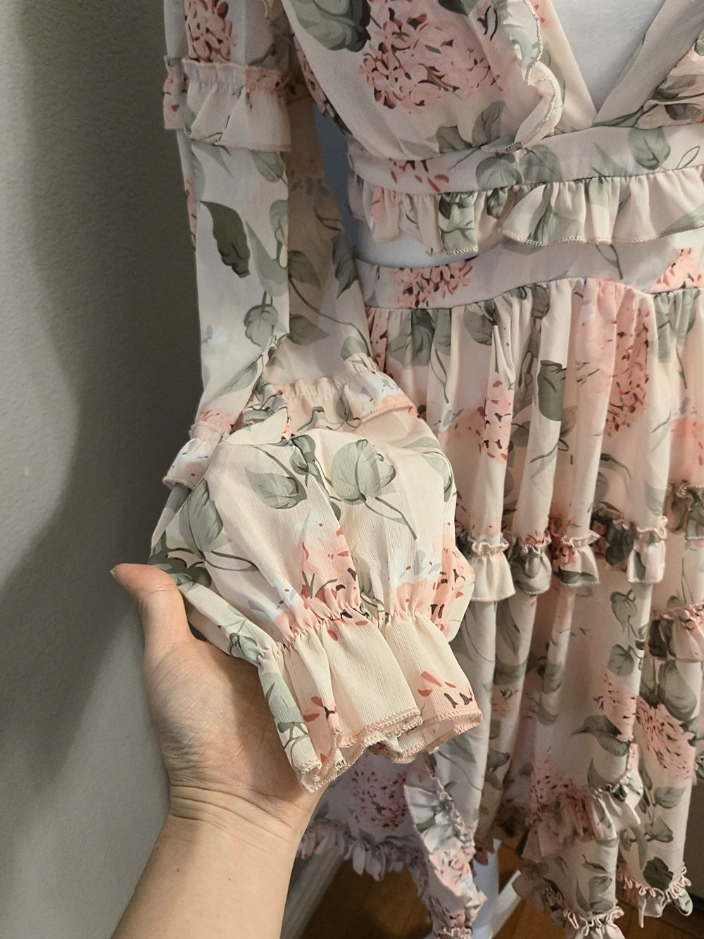 Romantic Blush Pink Floral Cutout Ruffle Mini Dress With Open Back Tide Size M - Picture 3 of 9